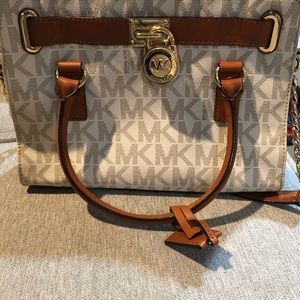 Michael Kors pocketbook